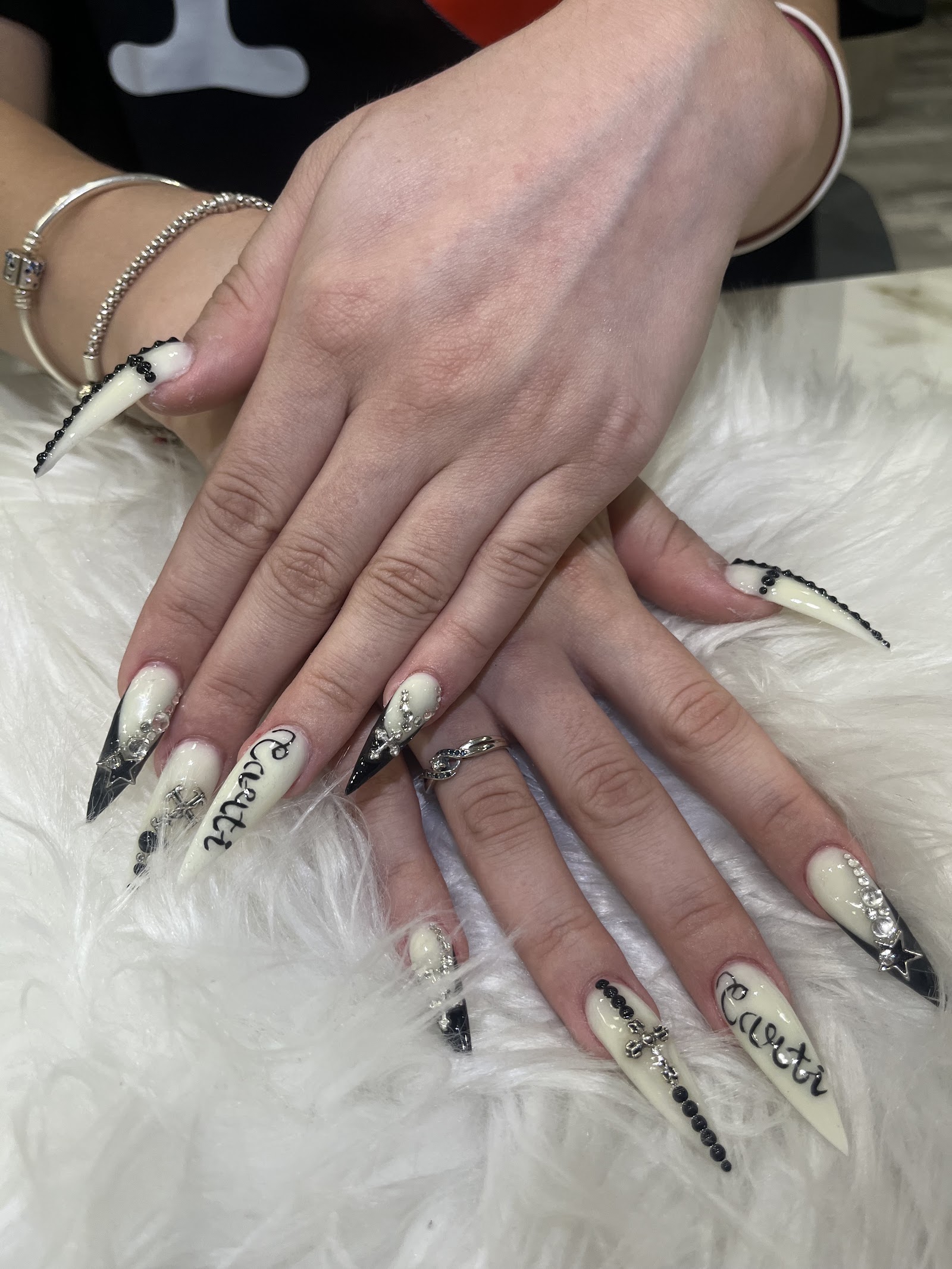 Elegant Nails nail photo 3